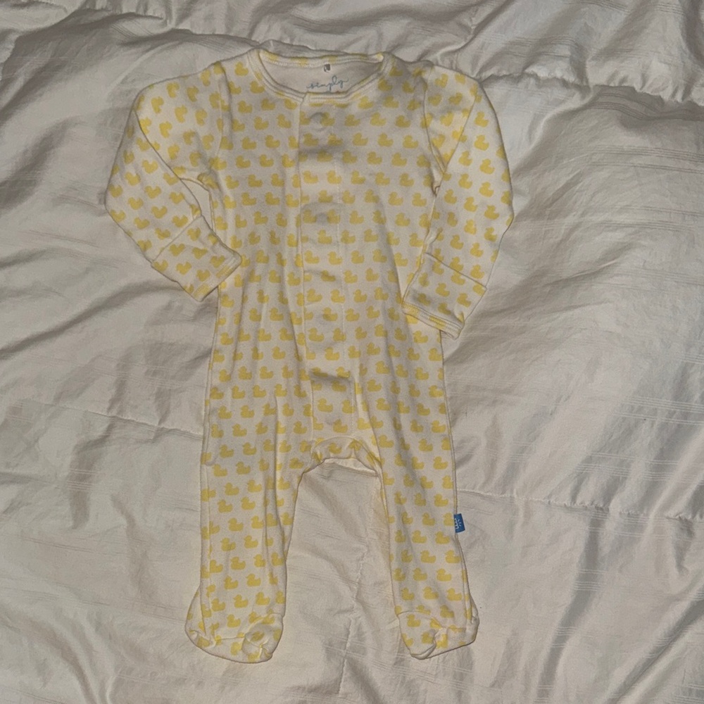 Yellow Duck magnetic me 3-6 month - never worn